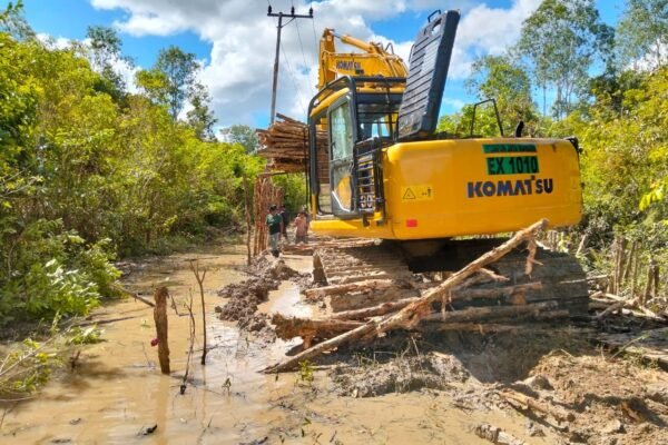 Satgas TMMD Genjot Pekerjaan Fisik Bangun Jalan Untuk Warga