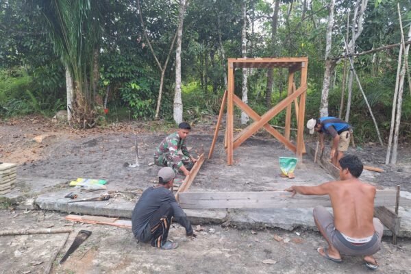 Satgas TMMD Buat Tembok Kran Air Sumur Bor Untuk Penuhi Kebutuhan Air Bersih Warga