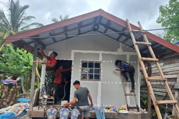 Rumah Baru, Harapan Baru: Finishing RTLH TMMD Hampir Rampung di Wungkur Baru