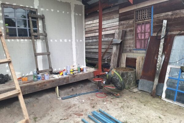 Satgas TMMD Ke-124 Kodim 1012/Buntok Rampungkan Fisik Rumah Warga di Desa Wungkur Baru