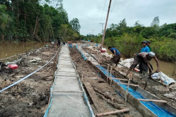 Menjelang Akhir TMMD, Jalan Desa Talio Sukses Digarap Tuntas