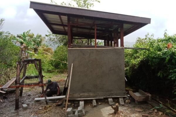 Satgas TMMD Gandeng Warga Bangun MCK di Masjid Baitul Mutaqin, Wujud Gotong Royong Nyata
