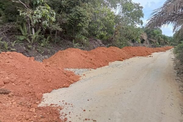 Progres 10,93%, Penimbunan Tanah Sepanjang 4.300 Meter di TMMD Ke-125 Kodim 1017/Lamandau Terus Berjalan